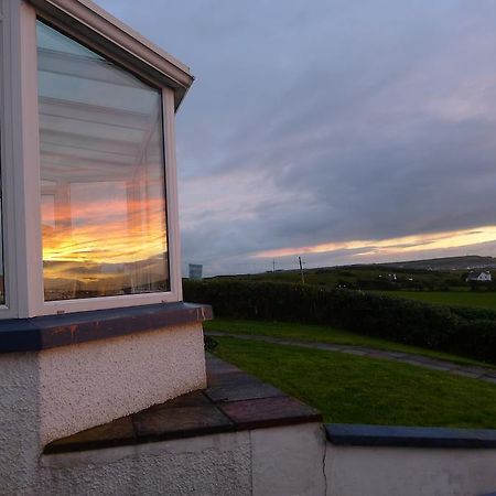 Finn Mccools Giants Causeway Hostel Bushmills Bagian luar foto