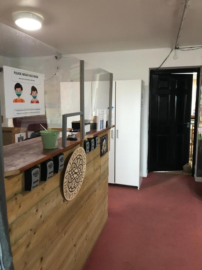 Finn Mccools Giants Causeway Hostel Bushmills Bagian luar foto