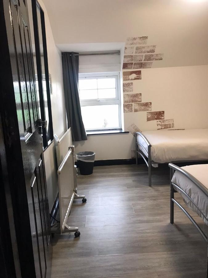 Finn Mccools Giants Causeway Hostel Bushmills Bagian luar foto