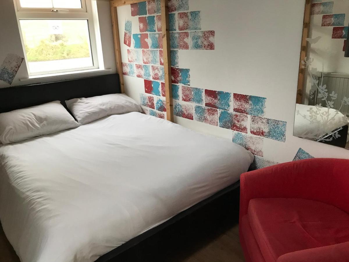 Finn Mccools Giants Causeway Hostel Bushmills Bagian luar foto