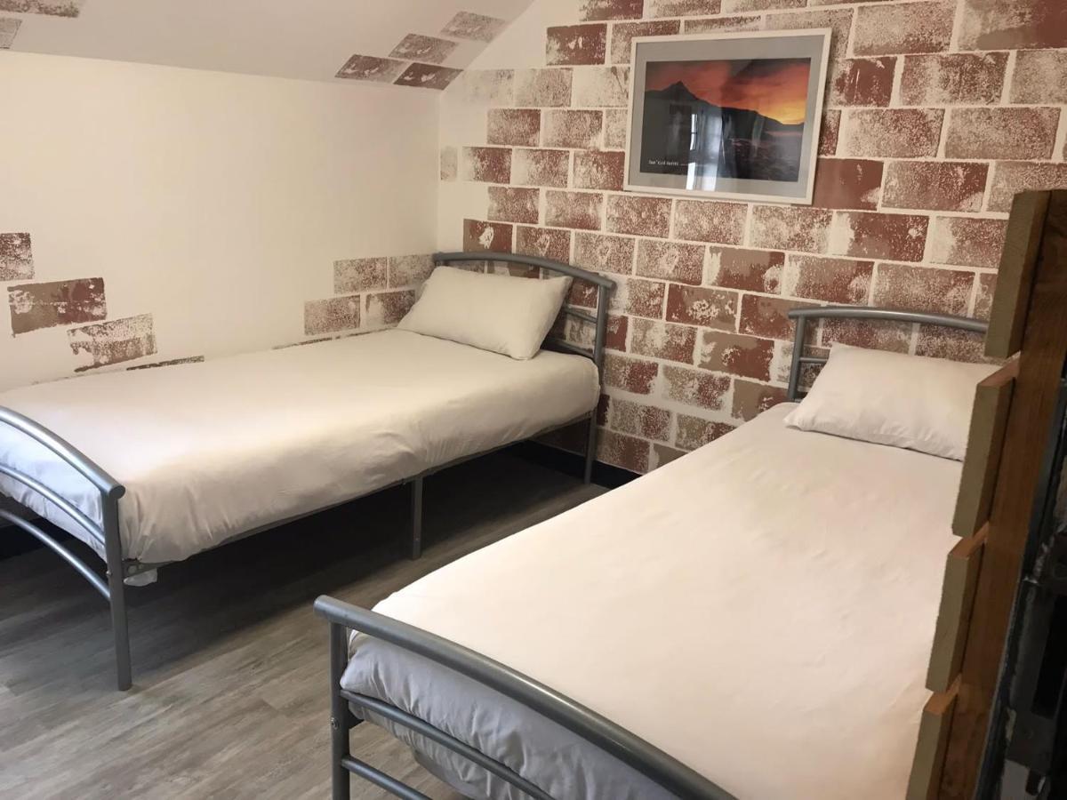Finn Mccools Giants Causeway Hostel Bushmills Bagian luar foto